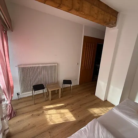 بيت ضيافة Marina Alpen Haus
