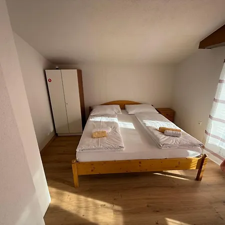 Marina Alpen Haus بيت ضيافة زيل أم سي