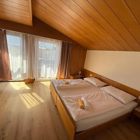بيت ضيافة Marina Alpen Haus