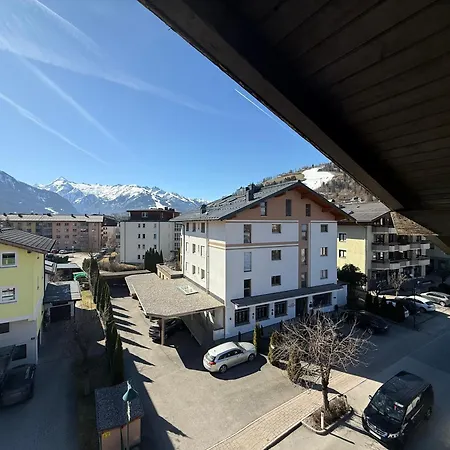 Marina Alpen Haus Zell am See